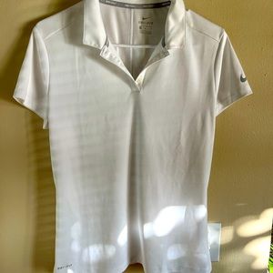 Women’s NIKE Dri Fit Golf Polo Size Medium